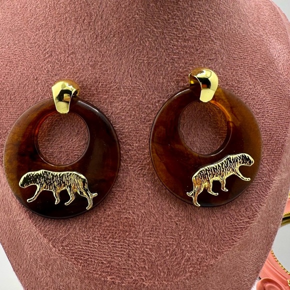 Anthropologie Gold Panthere Resin Brown Elegant Earrings - Picture 3 of 15